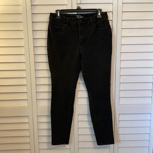 Time and Tru size 12 High rise skinny black jeans.  Great fit.